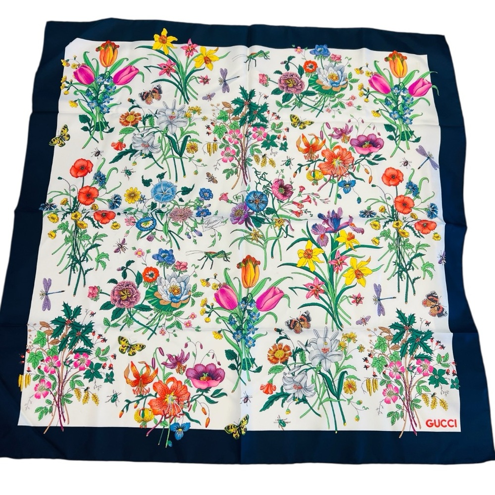 Gucci Flora Silk Twill Scarf 35” x 35” Navy Border Floral Carré Made in Italy
